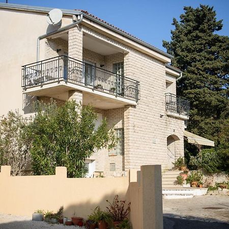 Villa Claudia Lemon Appartment Premantura Buitenkant foto