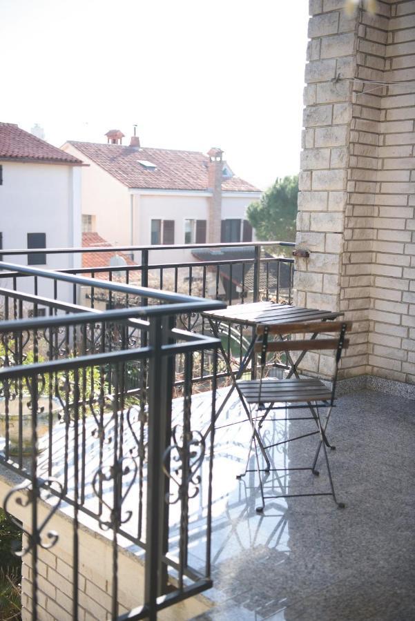 Villa Claudia Lemon Appartment Premantura Buitenkant foto