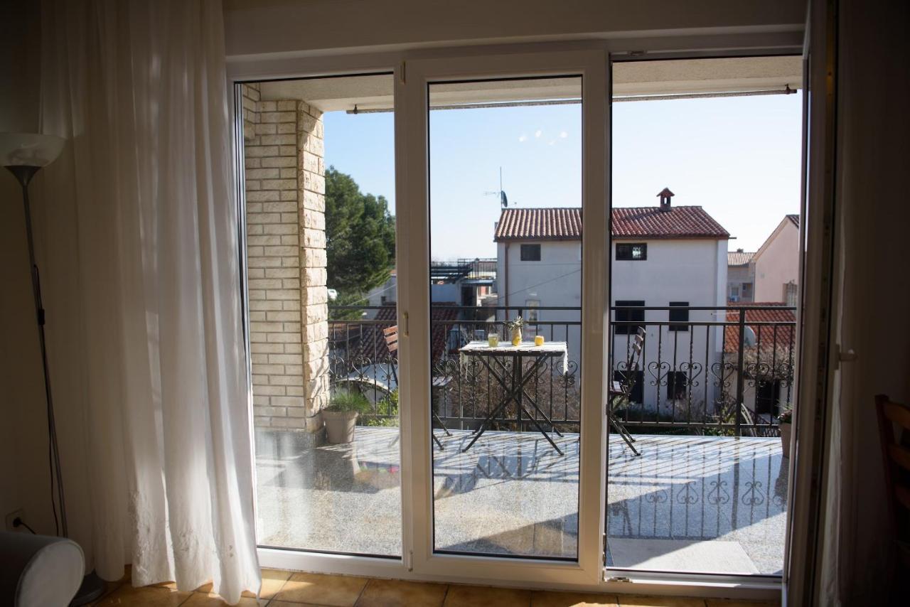 Villa Claudia Lemon Appartment Premantura Buitenkant foto