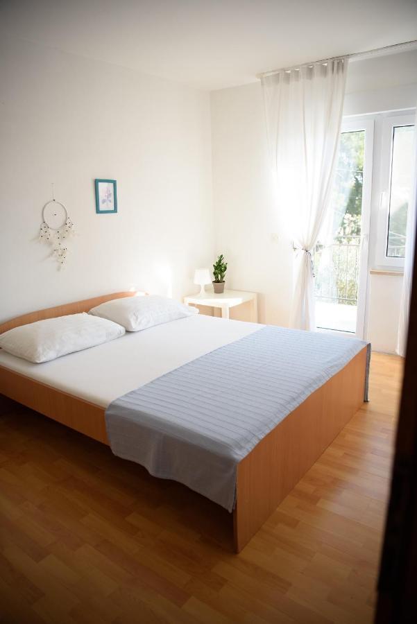 Villa Claudia Lemon Appartment Premantura Buitenkant foto