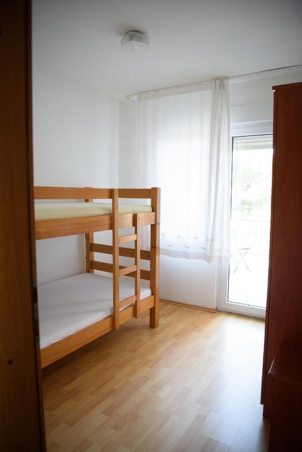 Villa Claudia Lemon Appartment Premantura Buitenkant foto